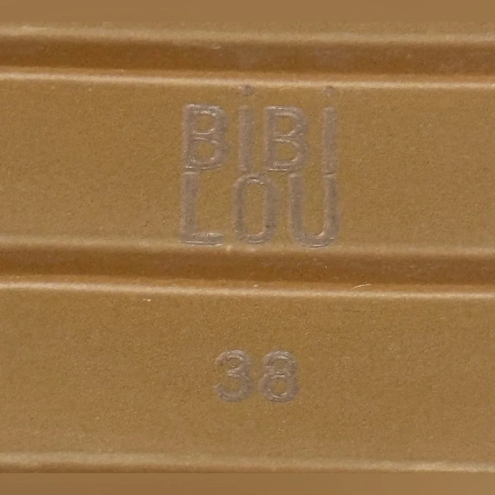 NEW Bibi Lou Crystal Buckles Bibi Lou Rose 38 Off White Cream Anthropologie